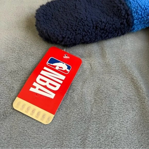 NBA Oklahoma City Thunder Baby Boys' Sherpa Sleeper Blue 18 months - Picture 3 of 6